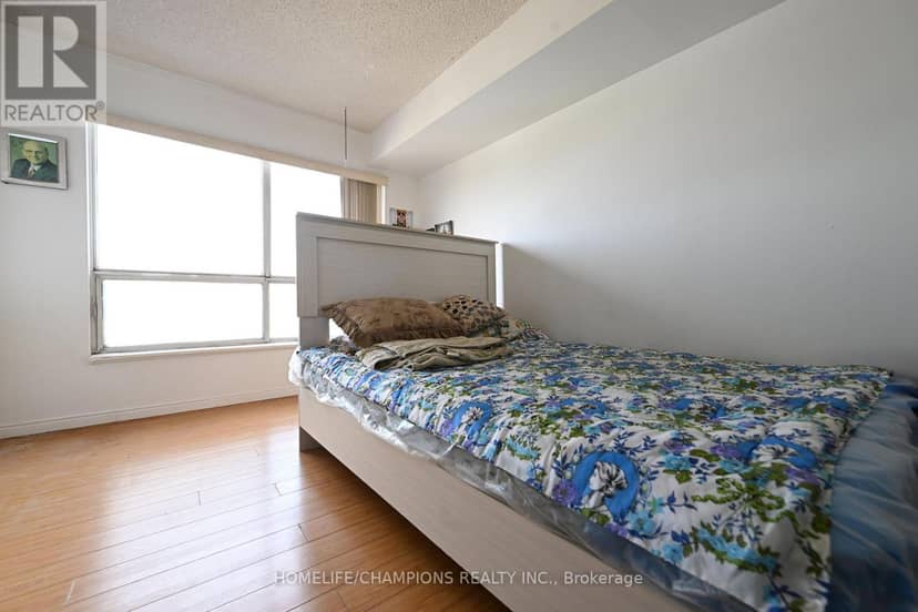 401 - 1470 Midland Avenue — photo 10 of 15