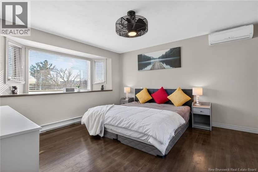 141 Gaspe Street — photo 17 of 40