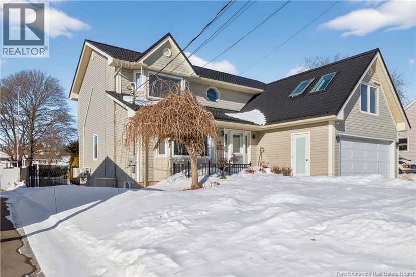 141 Gaspe Street — photo 2 of 40