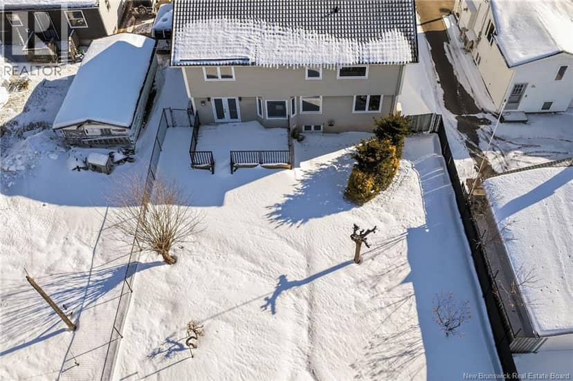 141 Gaspe Street — photo 37 of 40