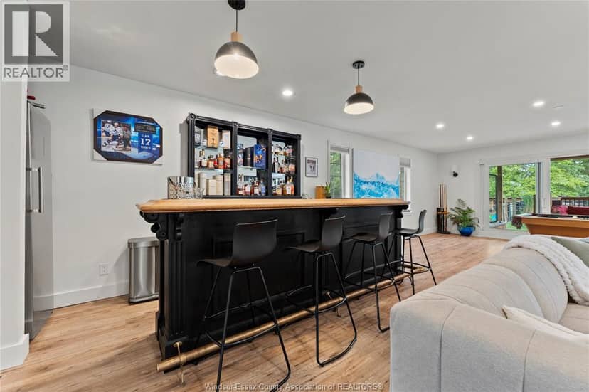 4580 Howard AVENUE — photo 11 of 40