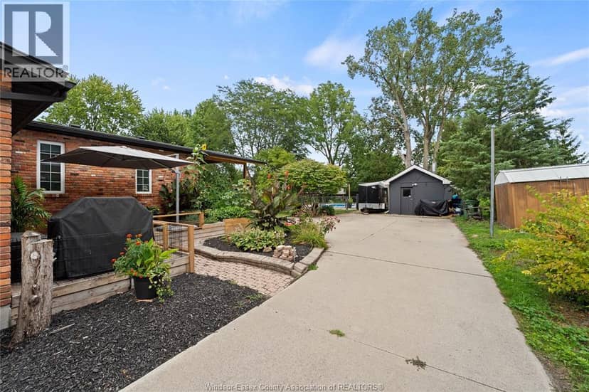 4580 Howard AVENUE — photo 32 of 40