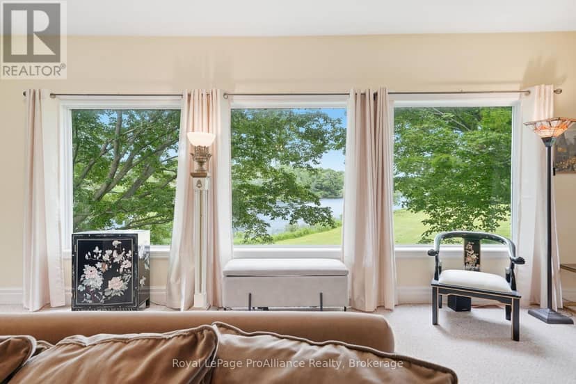 2925 County Road 10, Prince Edward County, photo 7