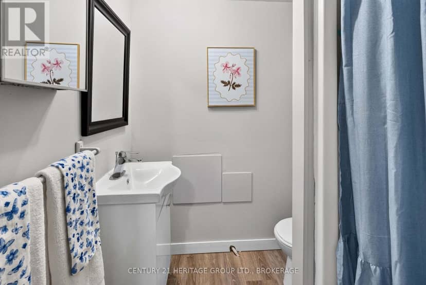54 Woodstone Crescent — photo 29 of 31