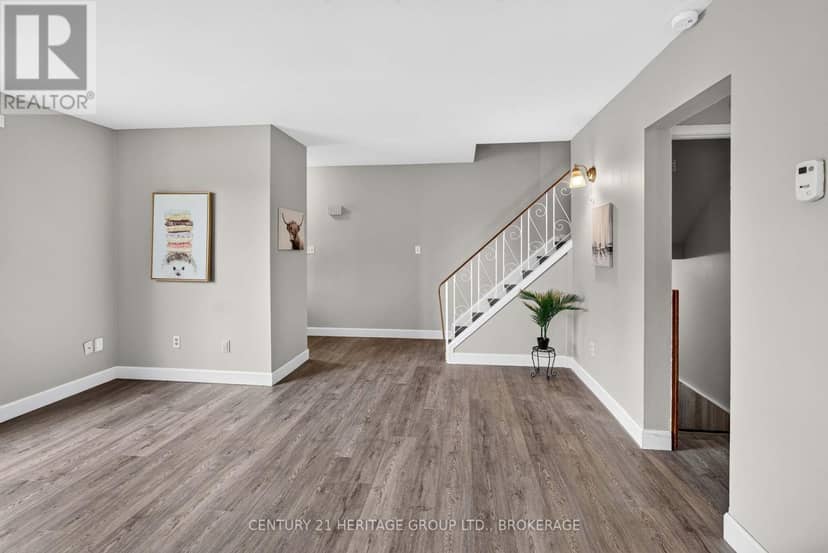 54 Woodstone Crescent — photo 9 of 31