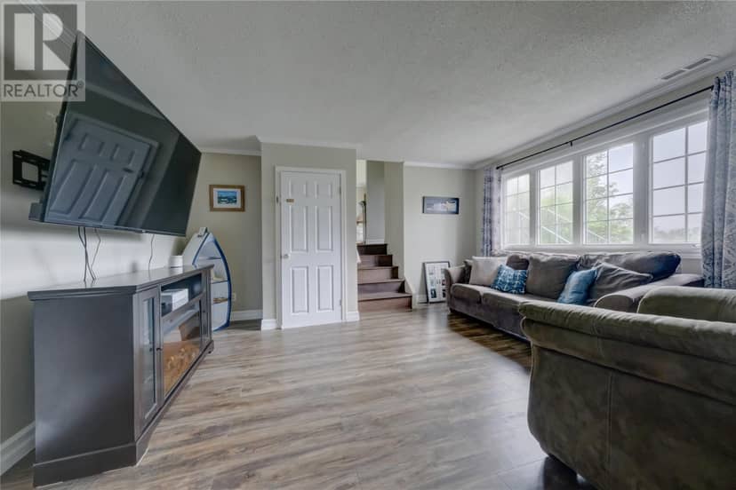 4 Braemar Crescent — photo 6 of 32