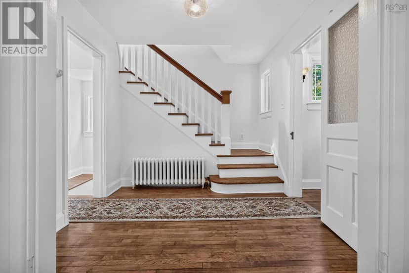 2934 Oxford Street — photo 14 of 40