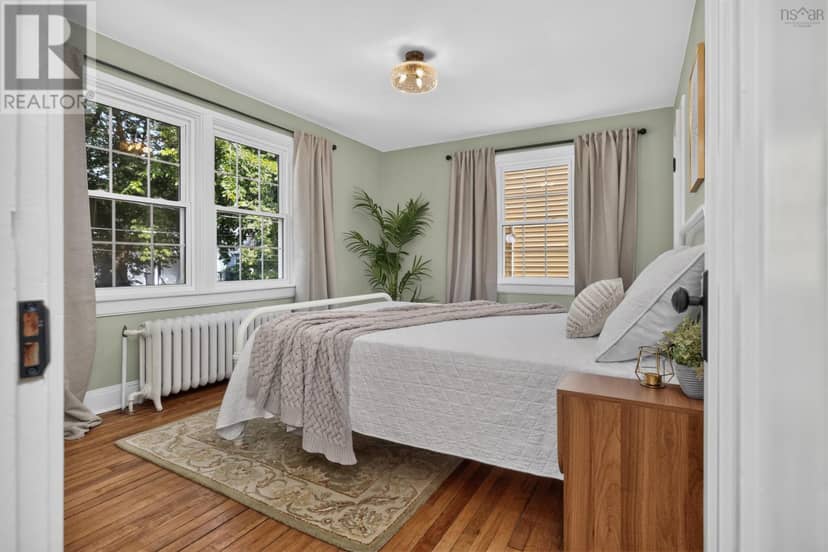 2934 Oxford Street — photo 17 of 40