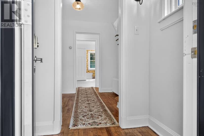 2934 Oxford Street — photo 27 of 40