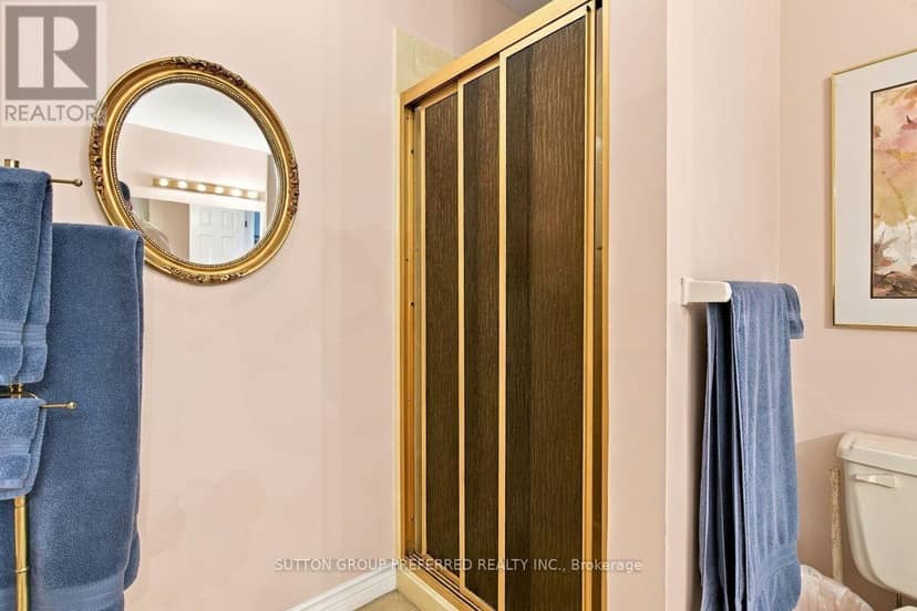 31 - 55 Fiddlers Green Road — photo 20 of 32