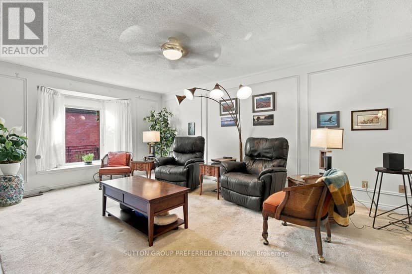 31 - 55 Fiddlers Green Road — photo 9 of 32