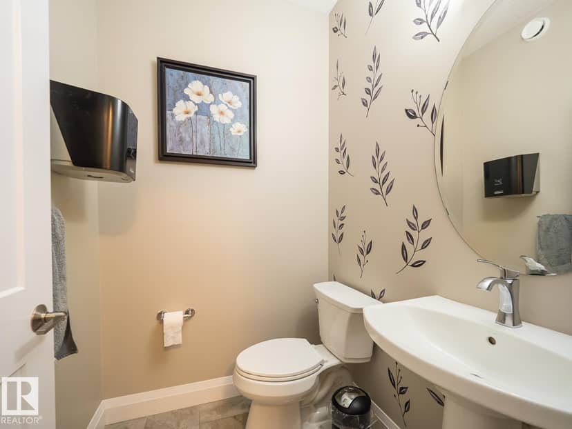 121 Sunwood Bay — photo 16 of 40