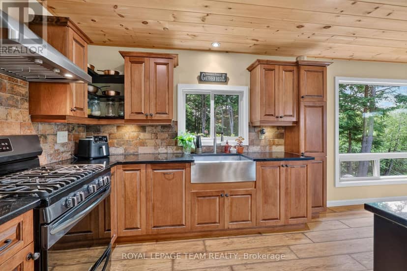 102 McVicar Lane, McNab/Braeside, photo 8