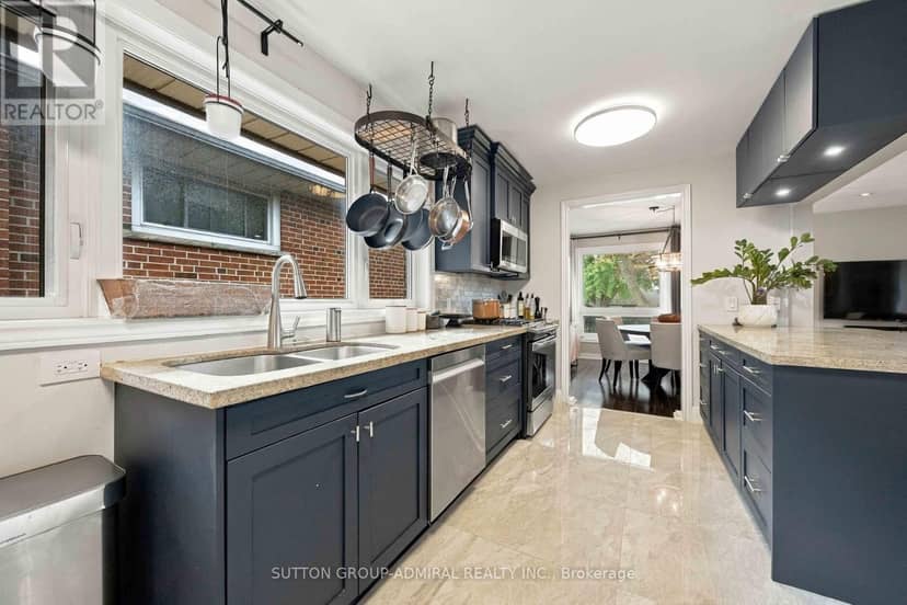 11 Summerglade Drive — photo 15 of 40