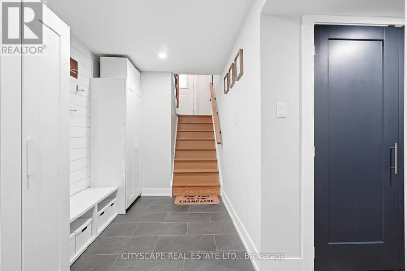44 Stonehill Boulevard — photo 12 of 27