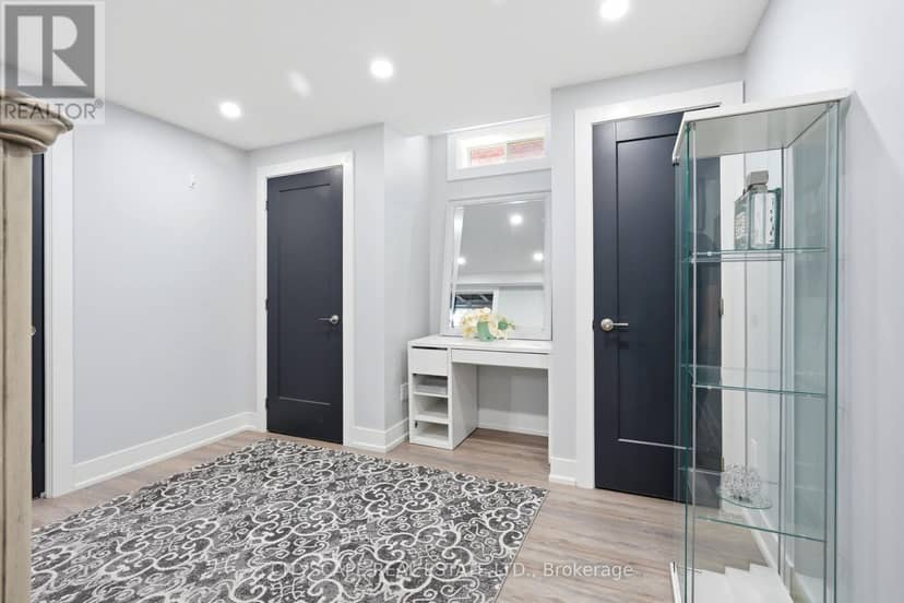44 Stonehill Boulevard — photo 18 of 27