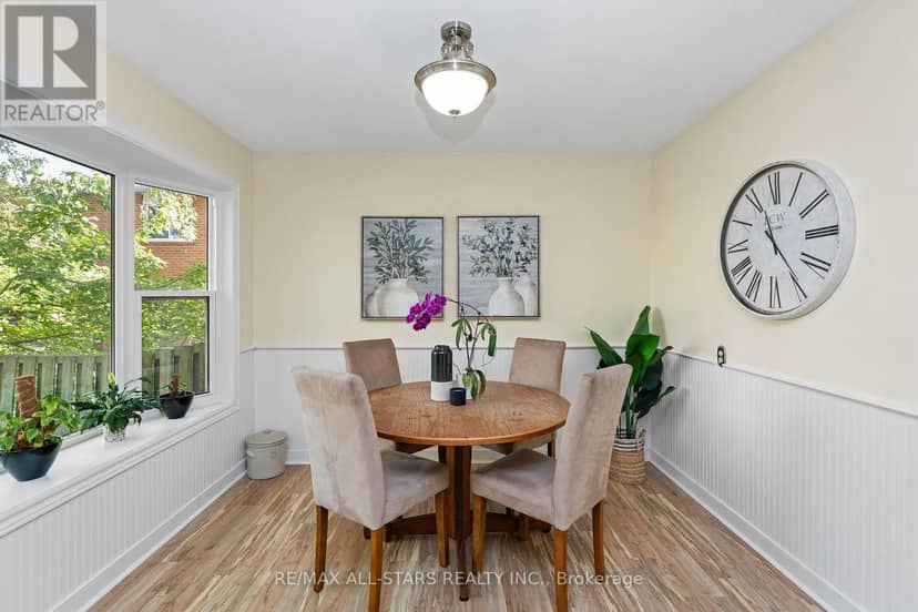 209 Malton Road — photo 11 of 40