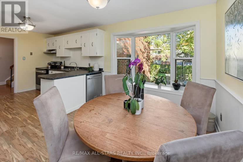 209 Malton Road — photo 12 of 40