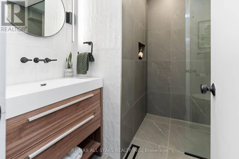 209 Malton Road — photo 26 of 40
