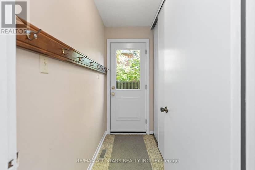 209 Malton Road — photo 32 of 40