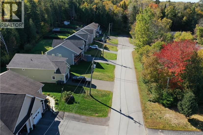 60 Walker Crescent — photo 40 of 40