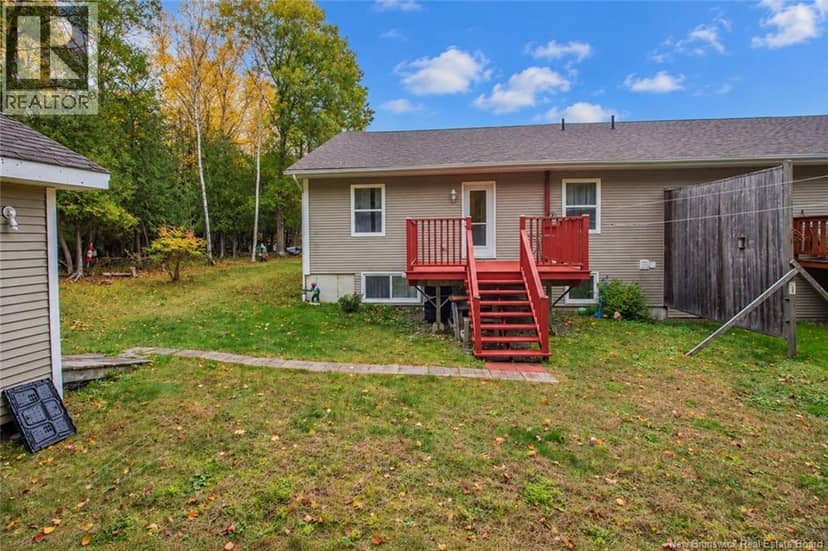 60 Walker Crescent — photo 35 of 40