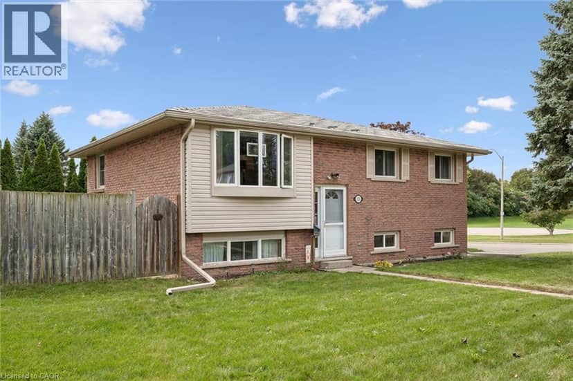 121 NATHANIEL Crescent — photo 1 of 21