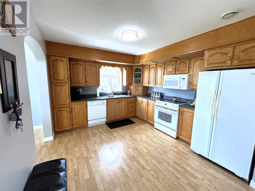 1130 Oceanview Drive — photo 13 of 40