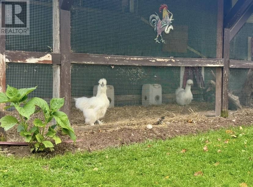 24 Farm Road — photo 15 of 40