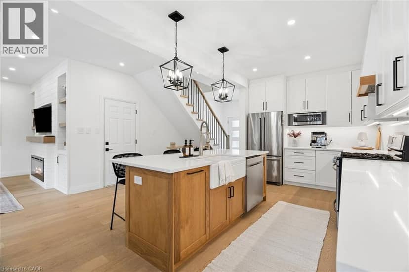 184 DUNBAR Street — photo 10 of 40