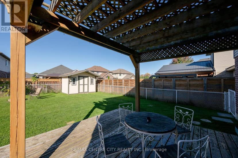 52 Pine Valley Drive — photo 34 of 40