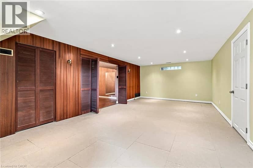 241 EAST 44TH Street — photo 21 of 29