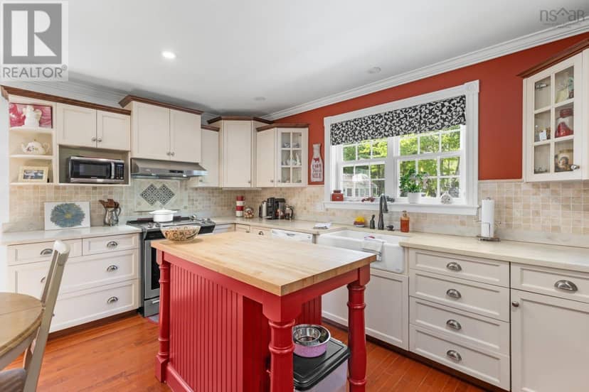 9 Olivers Road — photo 11 of 32