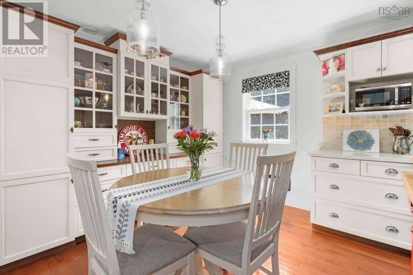 9 Olivers Road — photo 10 of 32