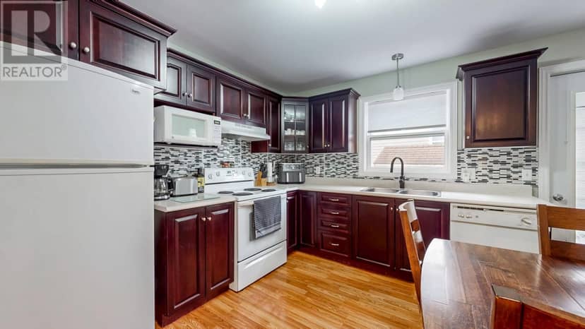 123 Edison Place — photo 3 of 27