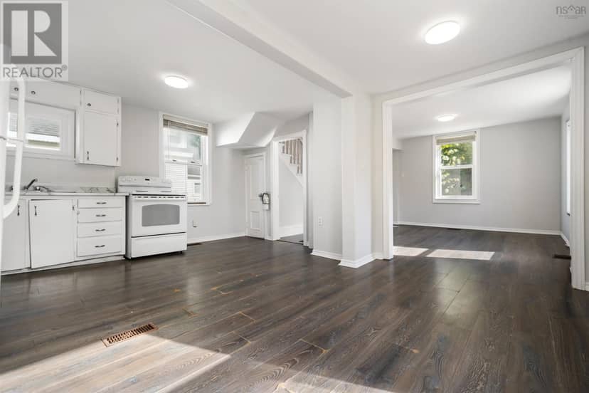 377 MacDonald Street — photo 12 of 22