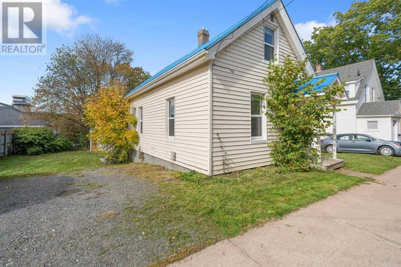 377 MacDonald Street, New Glasgow, photo 2