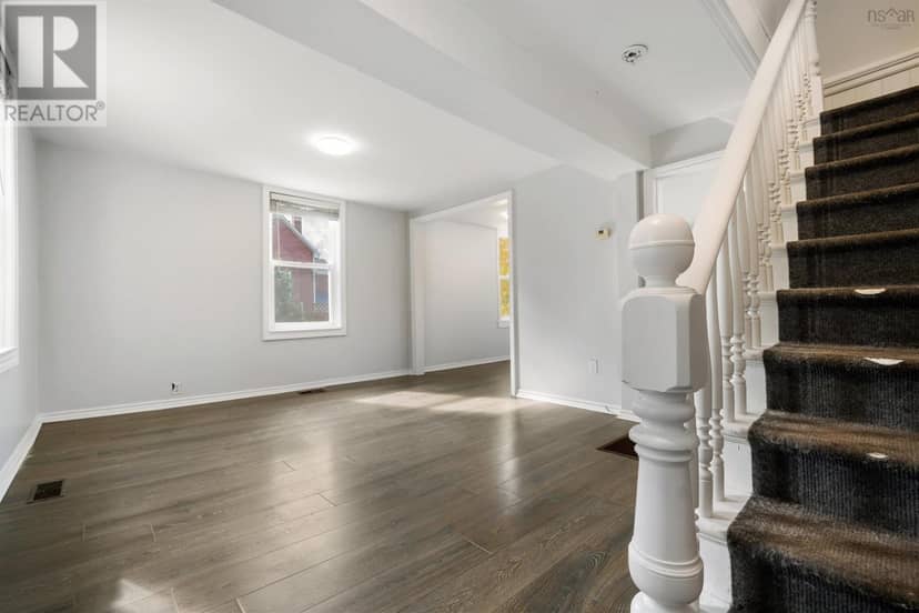 377 MacDonald Street, New Glasgow, photo 3