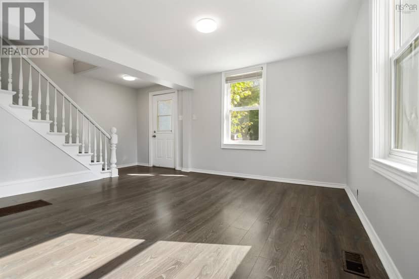 377 MacDonald Street, New Glasgow, photo 5