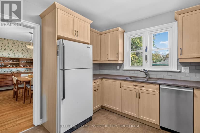 95 Dundas Street — photo 18 of 40