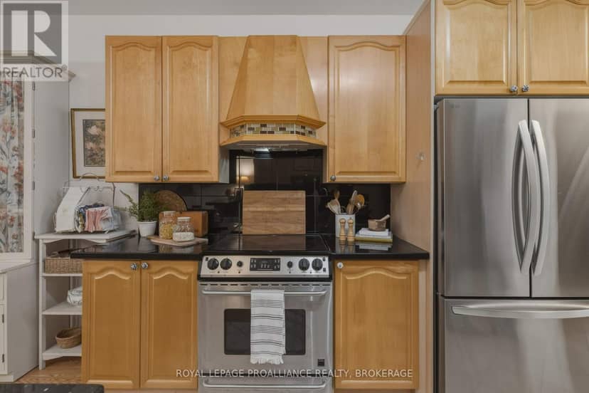 27 Victoria Avenue — photo 18 of 40