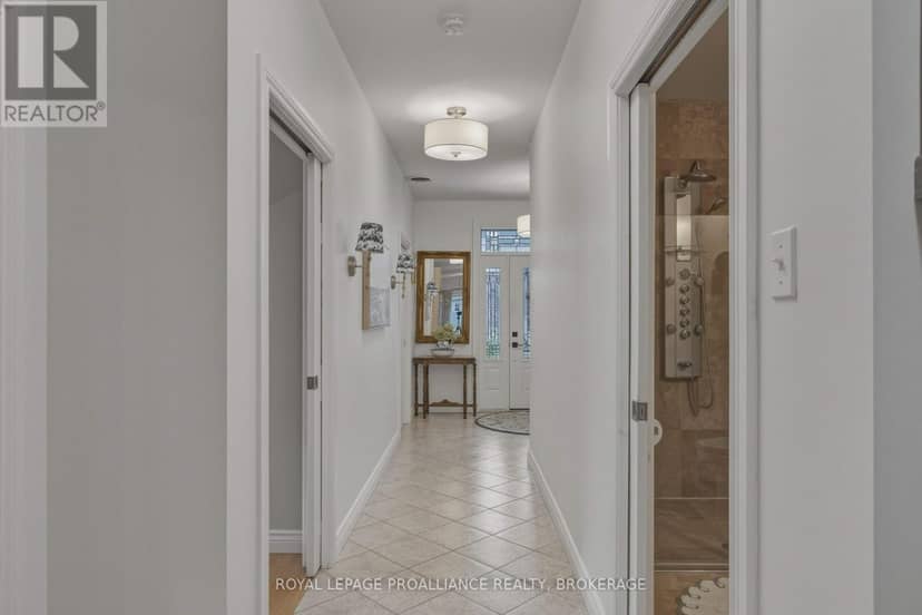27 Victoria Avenue, Gananoque, photo 8