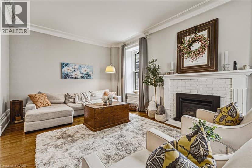 75 POLLOCK Avenue — photo 10 of 39