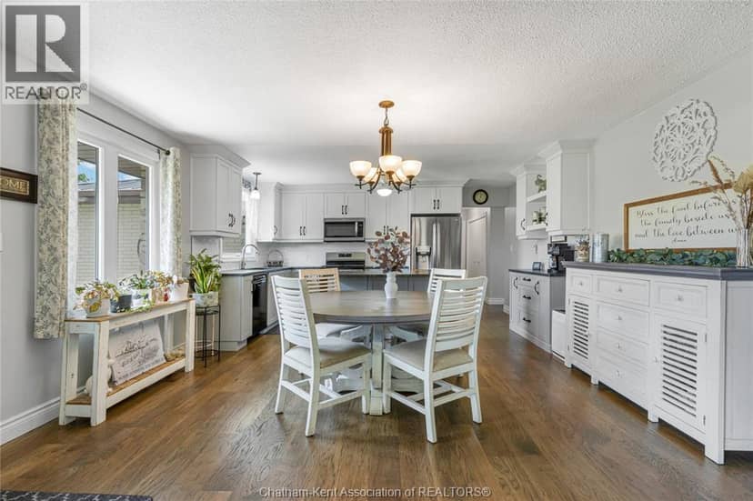 7527 Talbot Trail — photo 10 of 40
