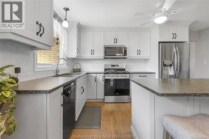 7527 Talbot Trail — photo 9 of 40