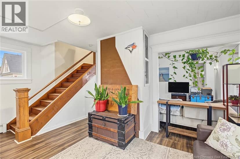 880 Barker Street — photo 16 of 40