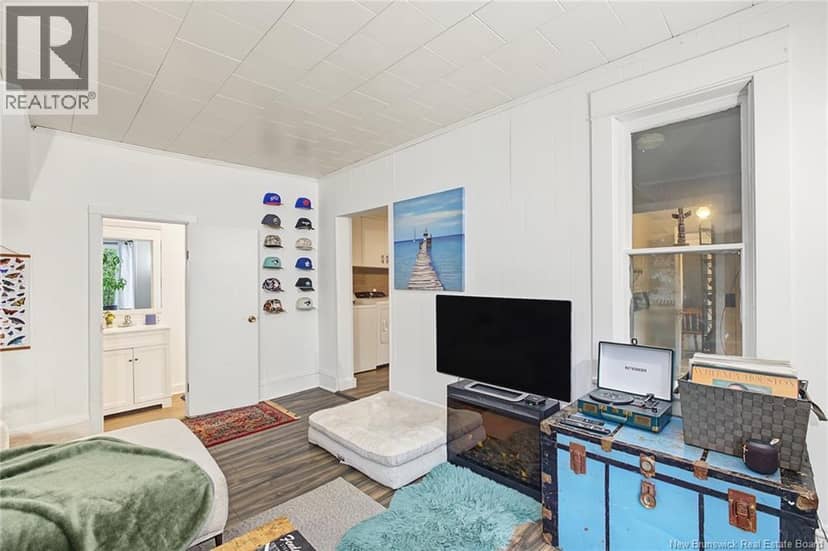 880 Barker Street — photo 21 of 40