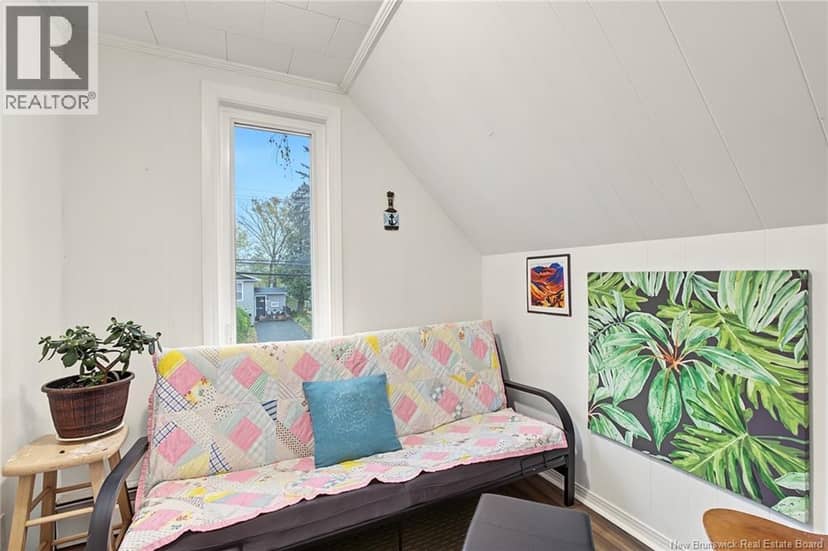 880 Barker Street — photo 35 of 40