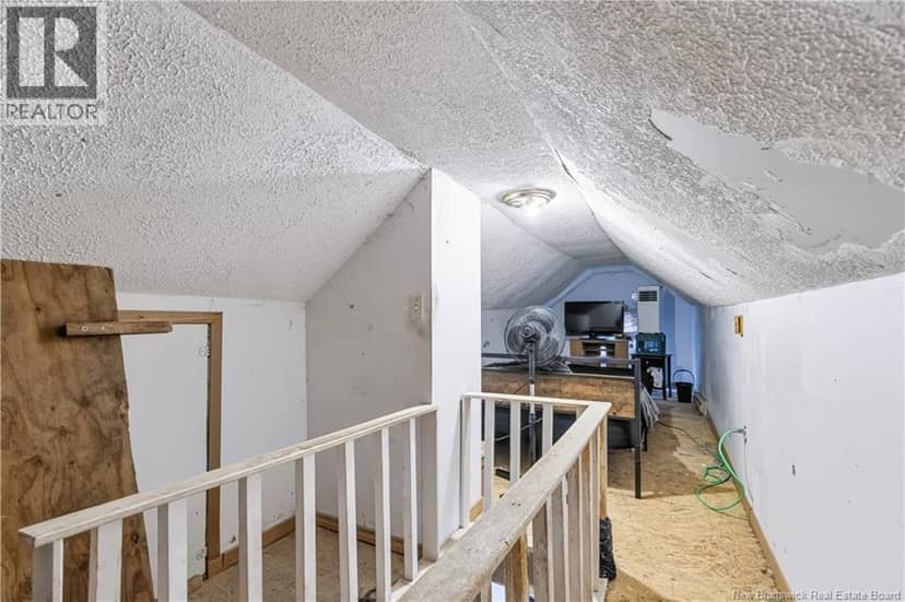 421 Canada Street — photo 16 of 29