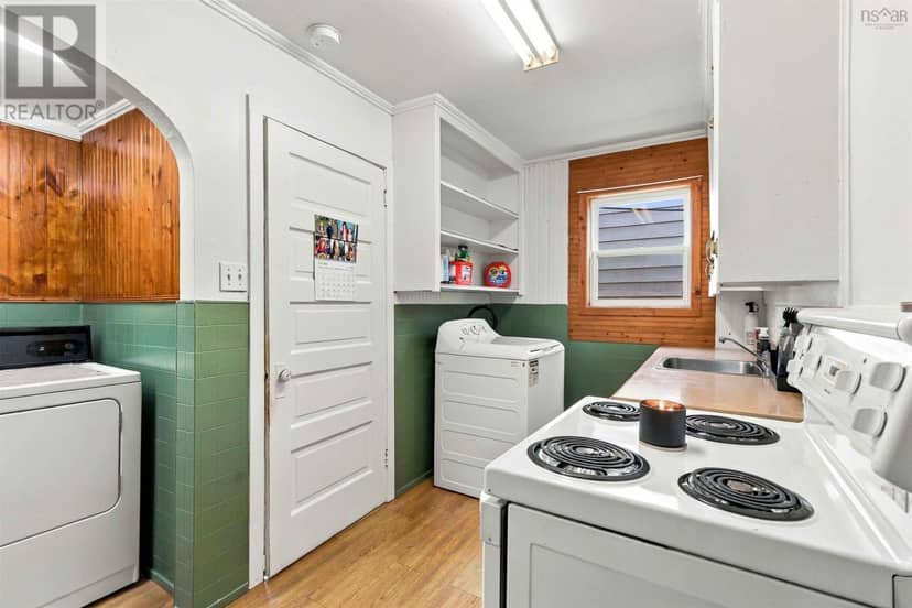 19 Central Boulevard — photo 10 of 20
